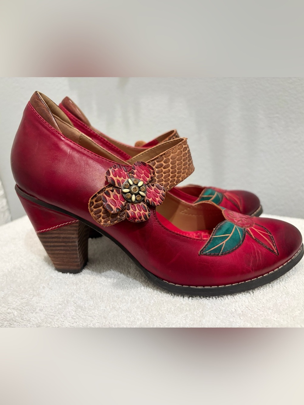 Brand New Elite by Corky’s Wildflower size 8